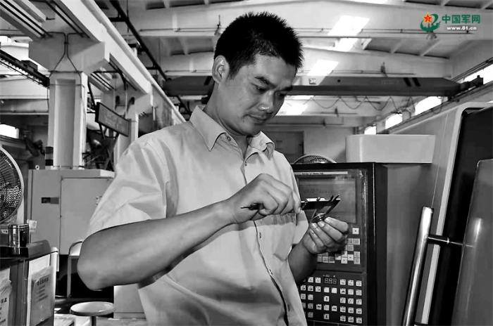 大国工匠丨数控车工户建军:荣誉属于过去，每天都是新的开始