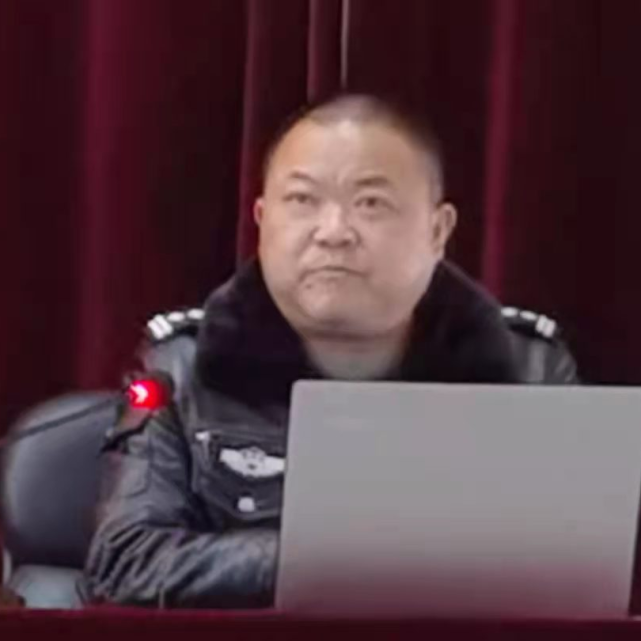 【从警三十年回眸】全省公安荣誉章获得者袁梦君架网抓毒枭的惊险一刻