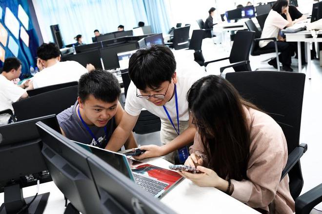 贵州首届大学生网络安全攻防大赛圆满落幕