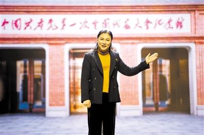 “时代楷模”荣誉称号获得者、上海市黄浦区卢湾一中心小学校长吴蓉瑾——学做教育家型教师，勇担时代使命