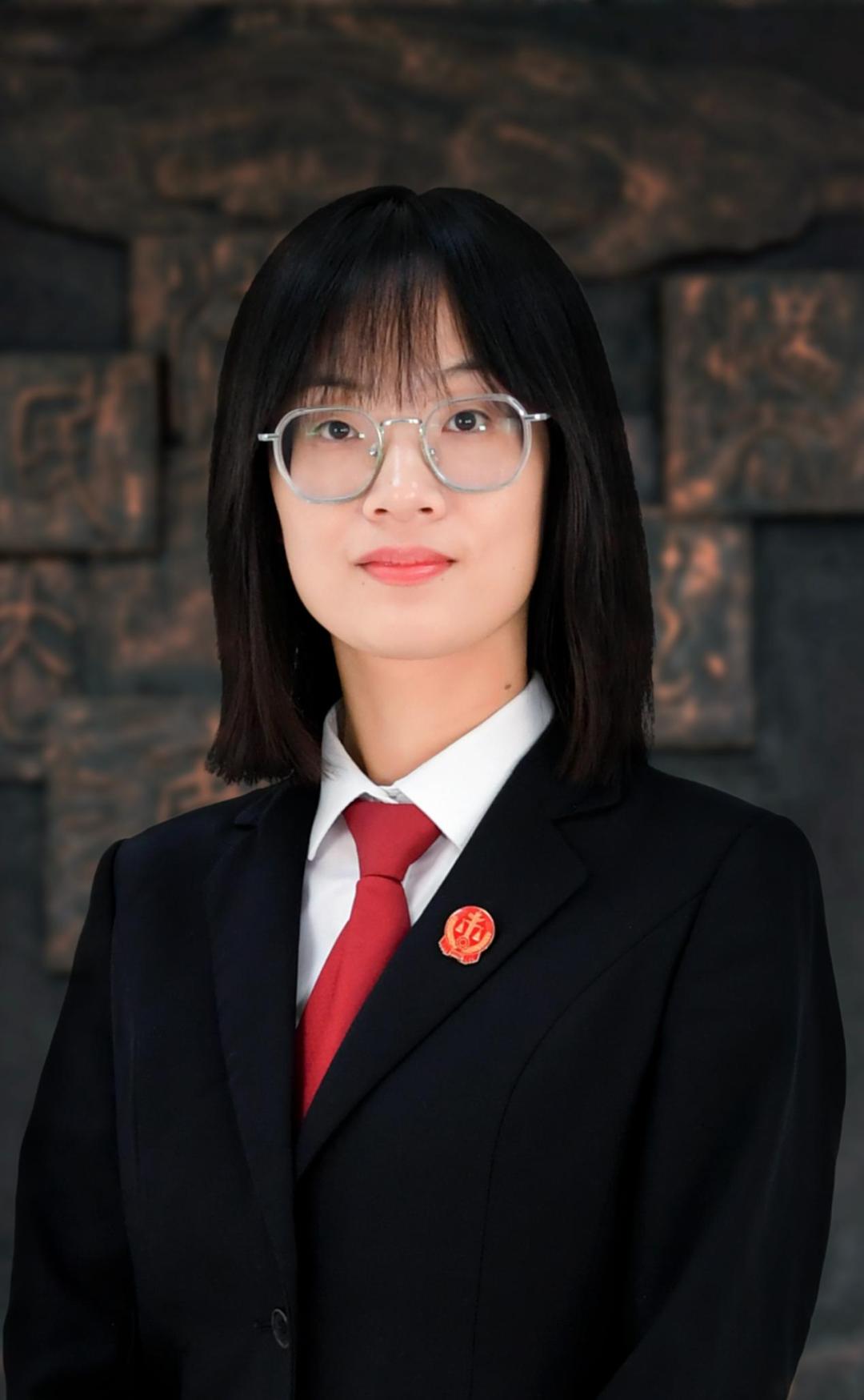 喜报！胡英杰荣获“全国法院先进个人”称号