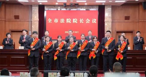 优秀！新城法院郭瑞法官被授予“全市法院办案标兵”荣誉称号！