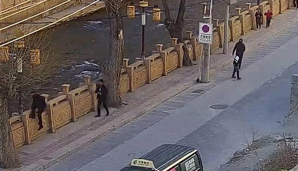 “95后”冰河救人辅警曲尼，被甘孜州授予“见义勇为勇士”荣誉称号